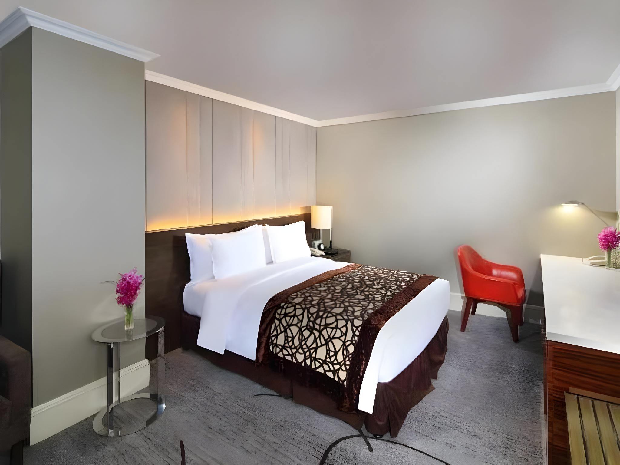 Deluxe, Single, Cathay Building