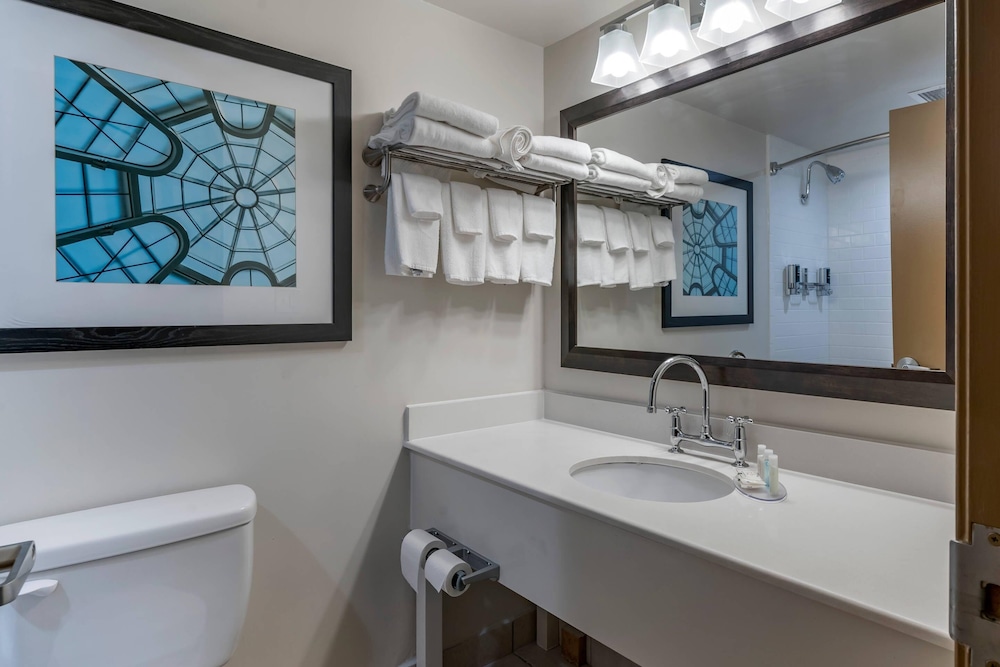 Quality Inn Lexington Horse Park 36/38