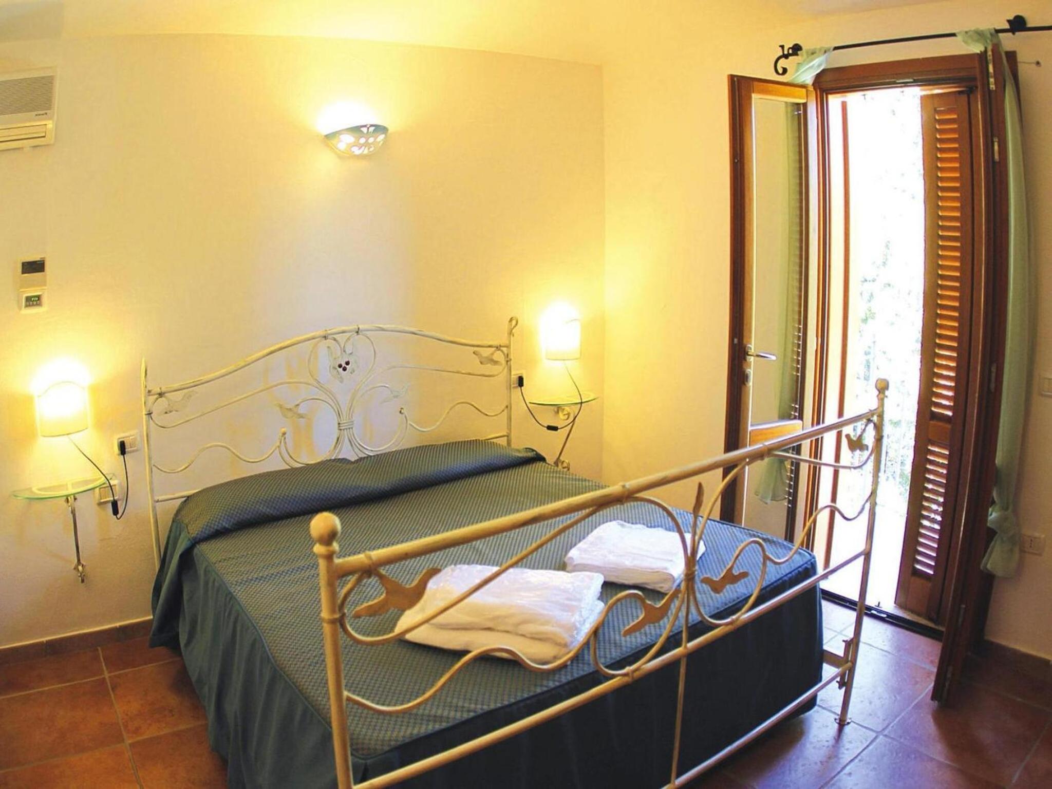 2 Bedrooms, Apartment