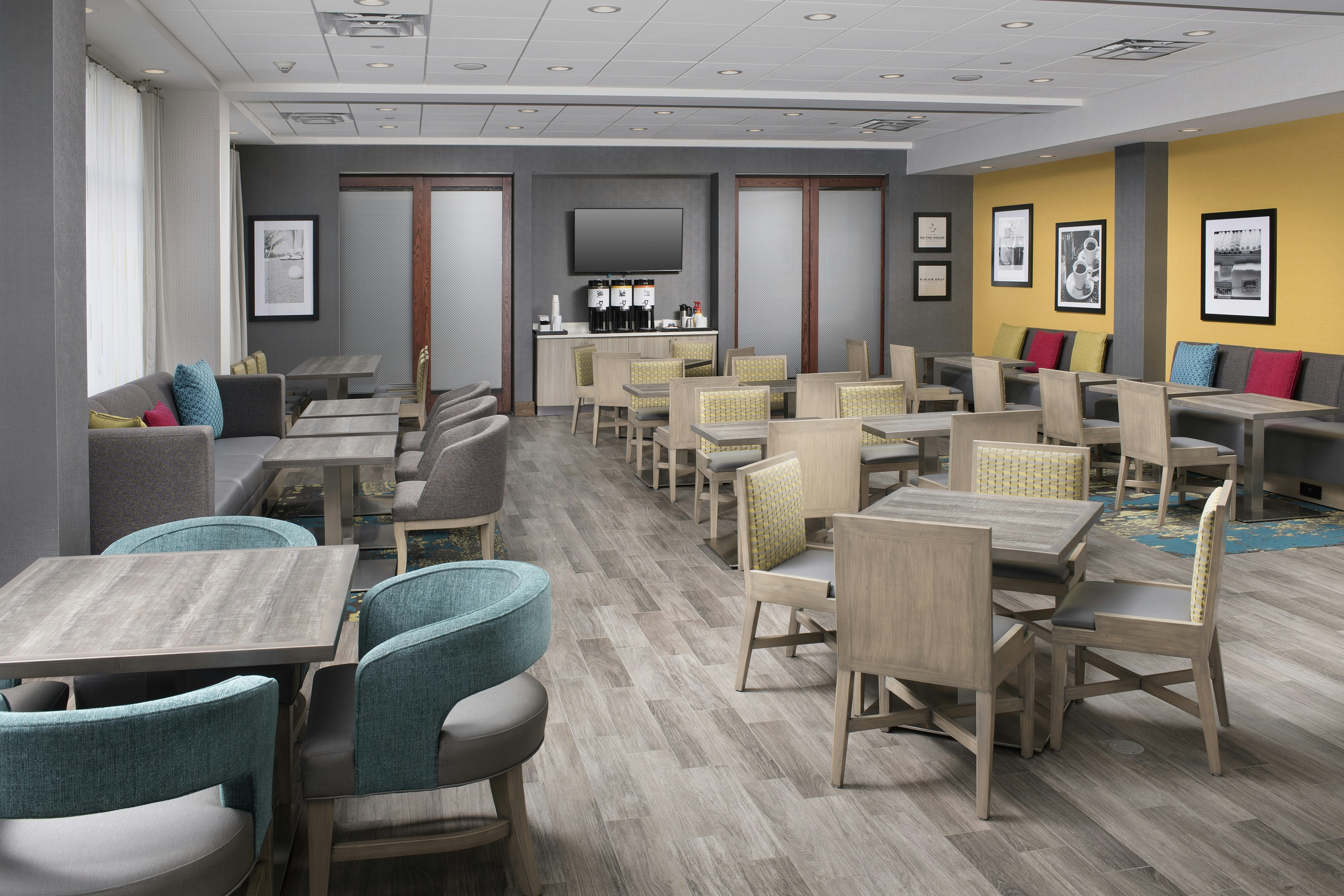 Hampton Inn Miami Airport East 24/36