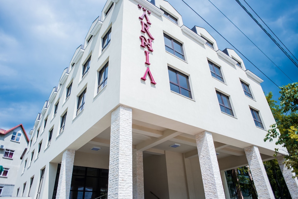Arnia Hotel 1/64