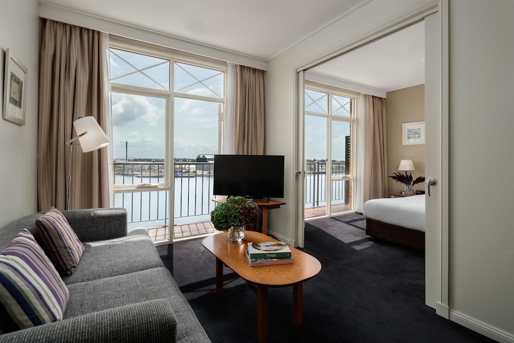 Rydges Newcastle 45/65