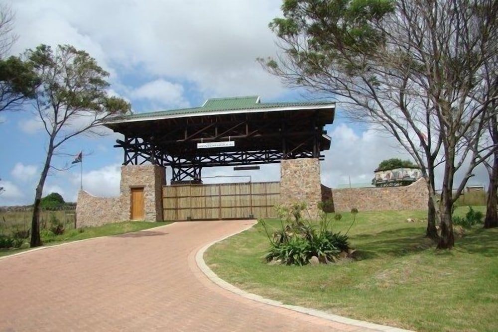 Mentors Country Estate 45/47