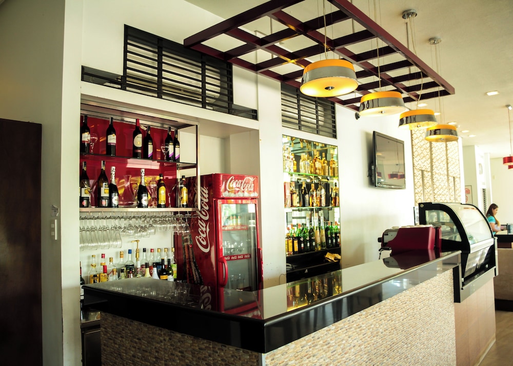 Casablanca Suites Near Airport 39/59