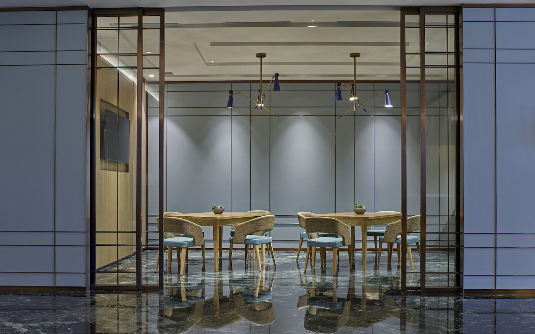 Two Macdonnell Road 44/47