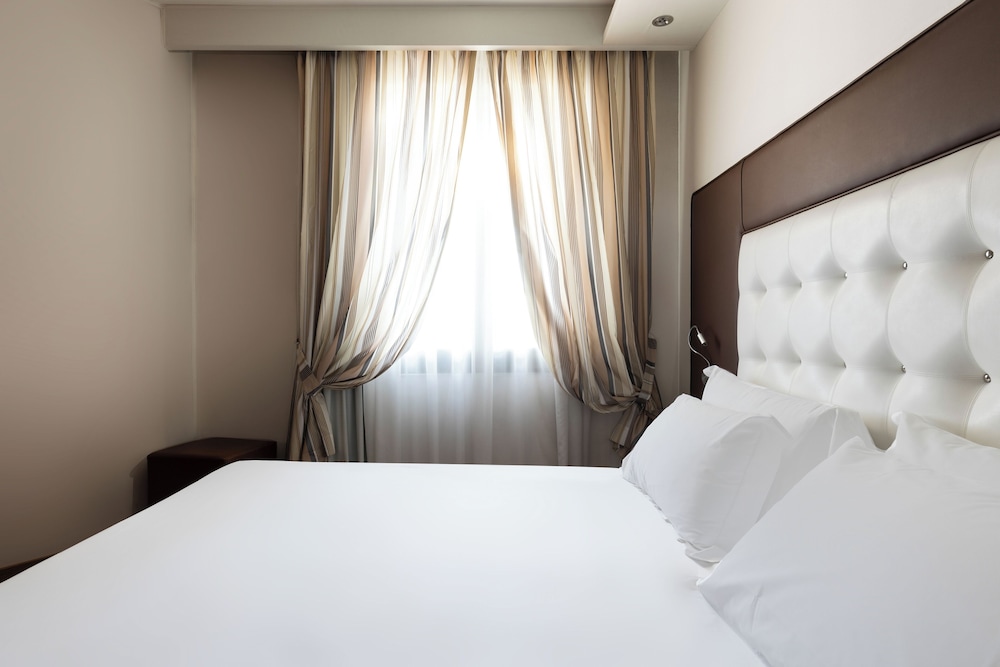 Hotel Royal Caserta 25/50
