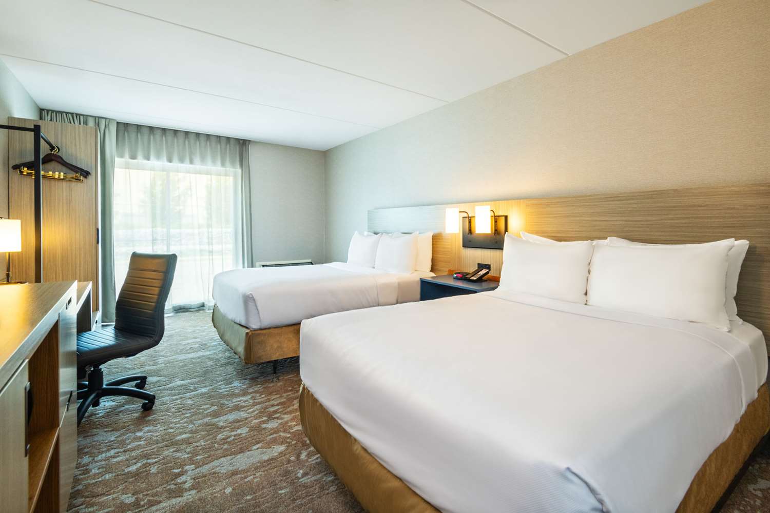 UPGRADE, 2 DOUBLE BEDS