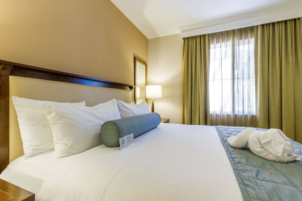 Grand Pacific Palisades Resort Hotel 23/71