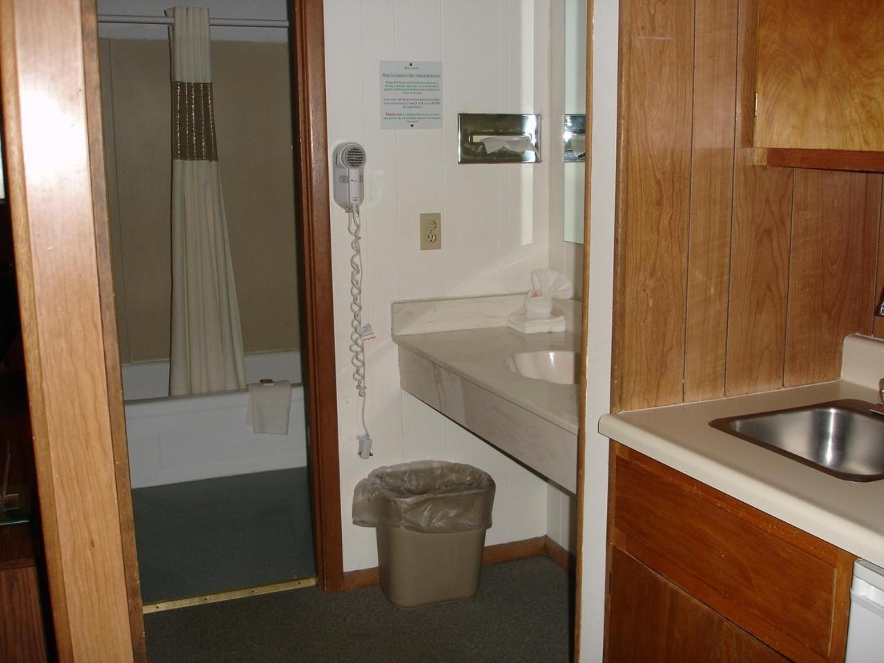 Georgetown Mountain Inn 55/56