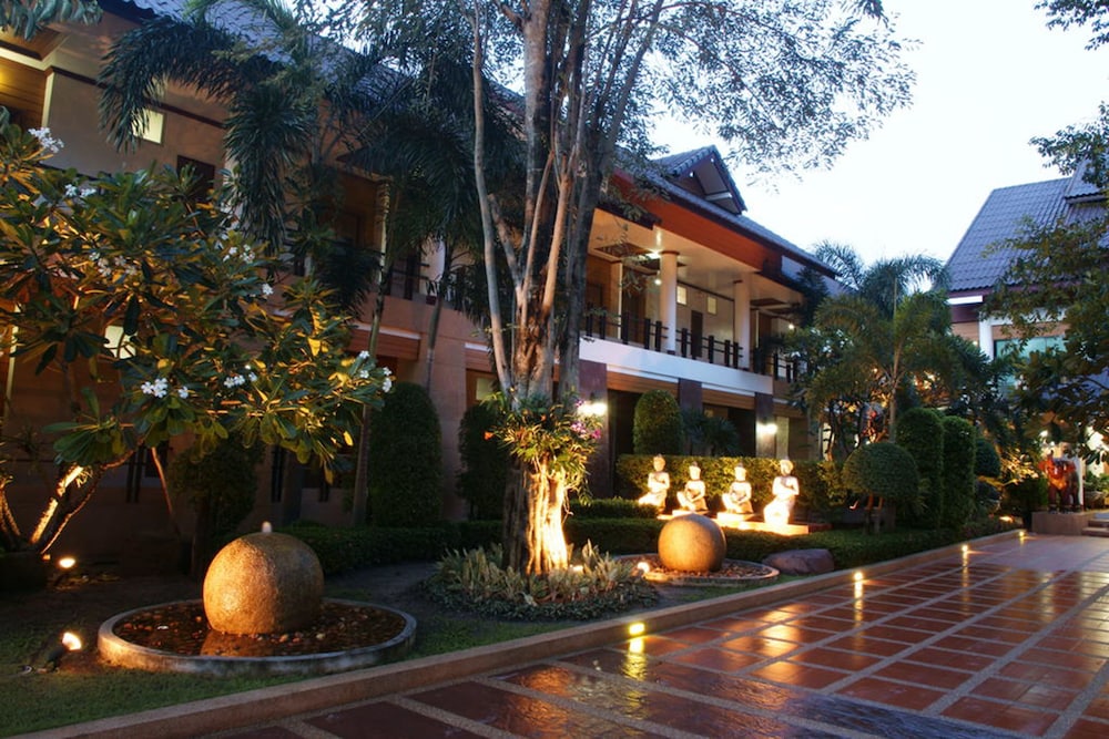 Juntra Resort And Hotel 1/54
