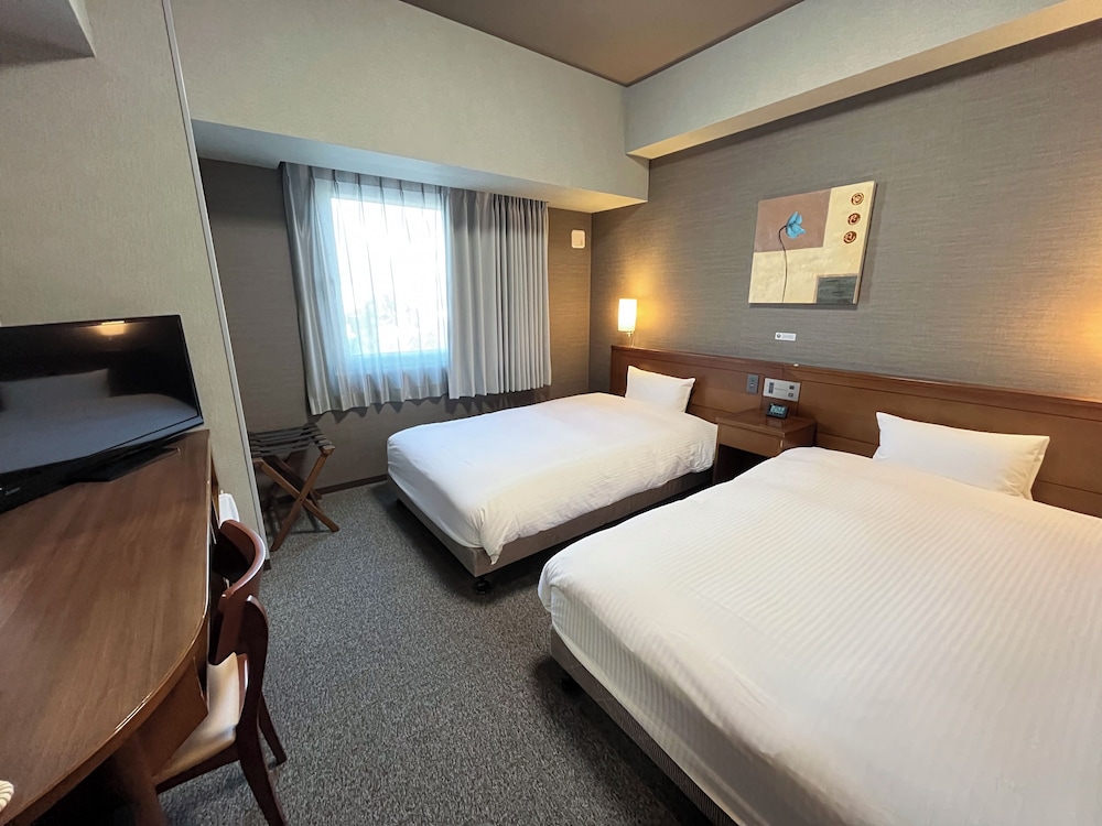 Hotel Route Inn SakaideKita Inter 13/62