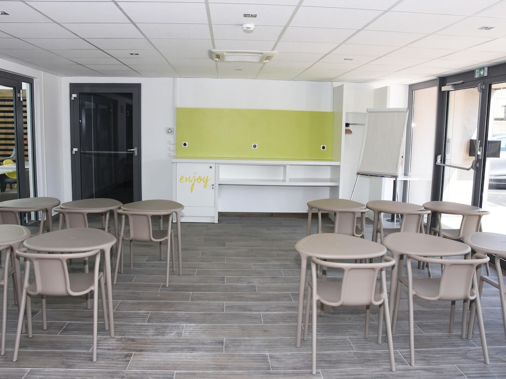 ibis budget Langres 51/52