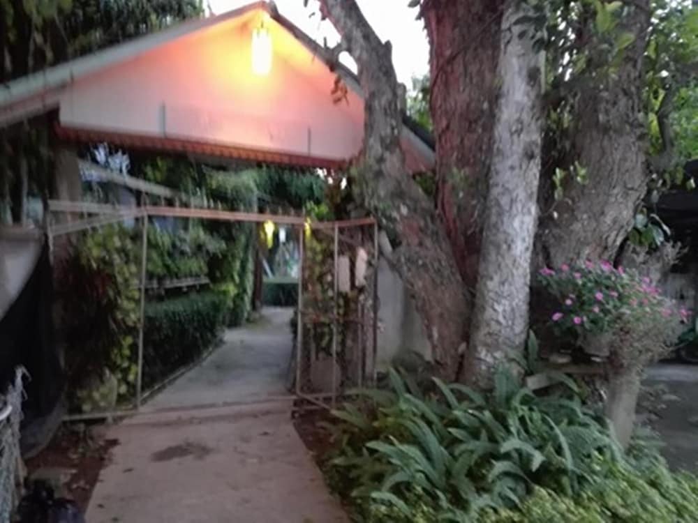 Mr.Jan Guest House 35/39