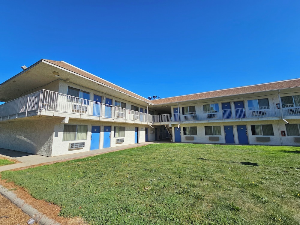Motel6 Mitchell, SD 63/68