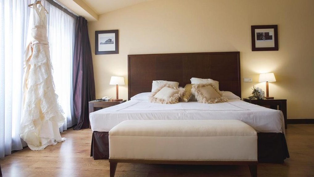 Gran Hotel Ciudad De Barbastro 6/28