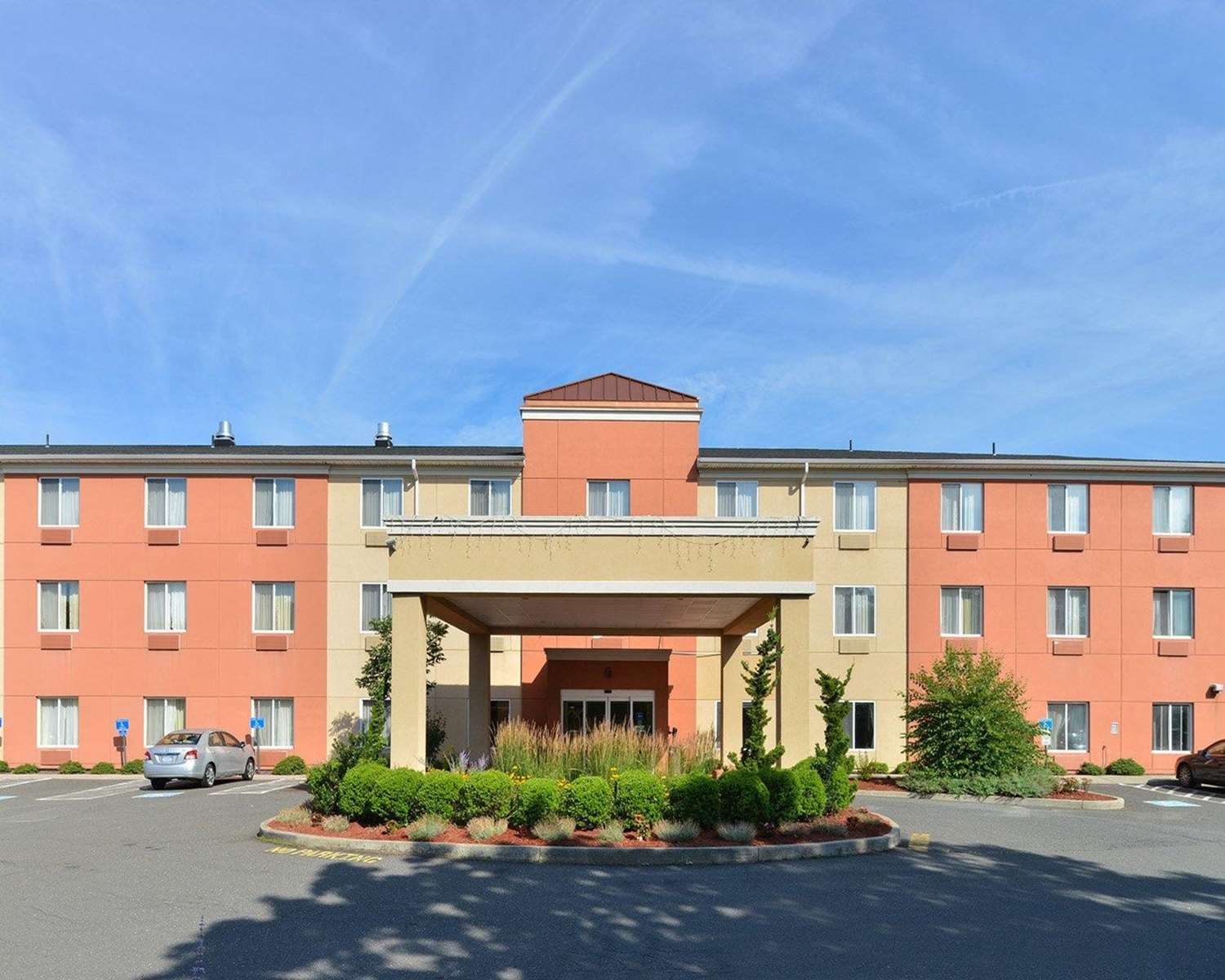 Quality Suites Stratford CT 3/37
