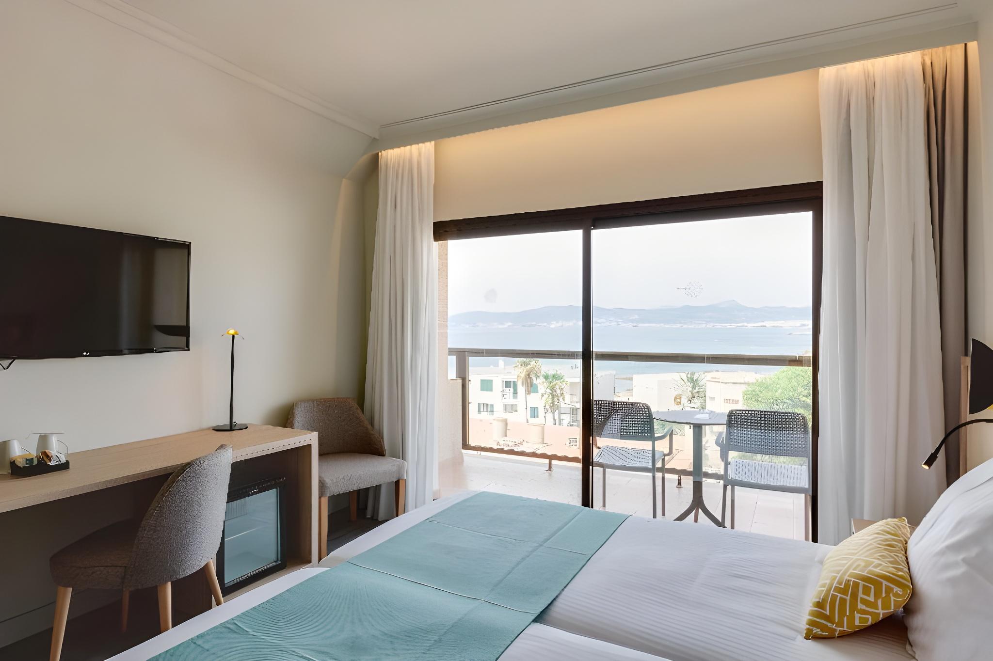 Room, Double or Twin Bed, Side Sea View