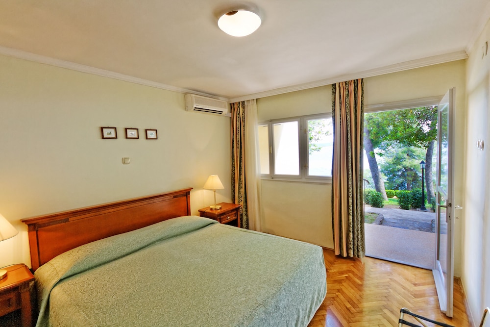 All Inclusive Hotel Val 10/50