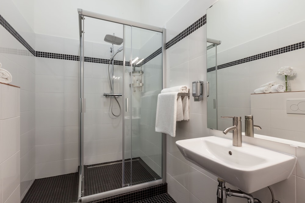 Gorgeous Prague Rooms 51/60