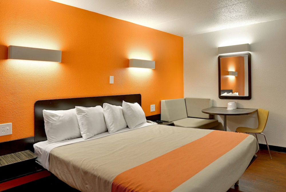 Motel6 Toledo, OH 23/36