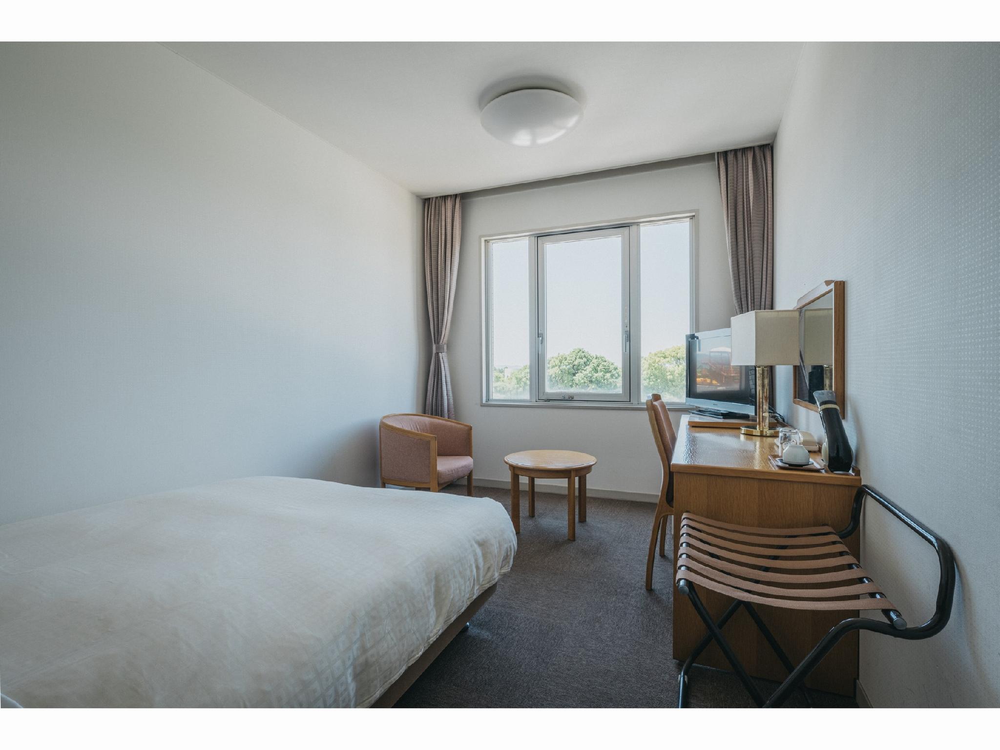 Semi Room, Semi Double Bed
