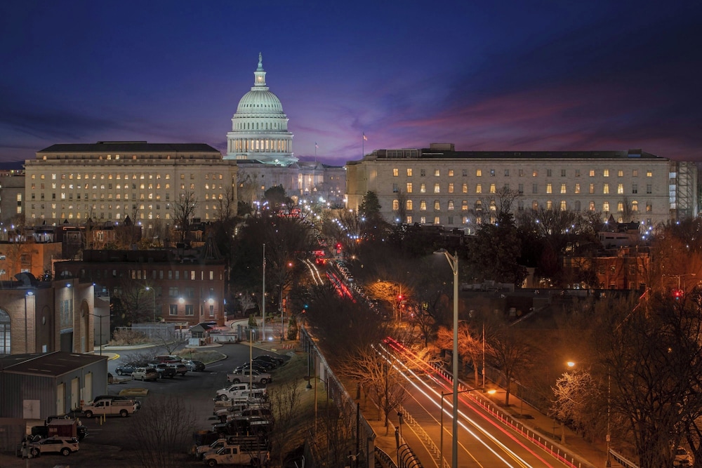 AC Hotel by Marriott Washington DC Capitol Hill Navy Yard 5/50