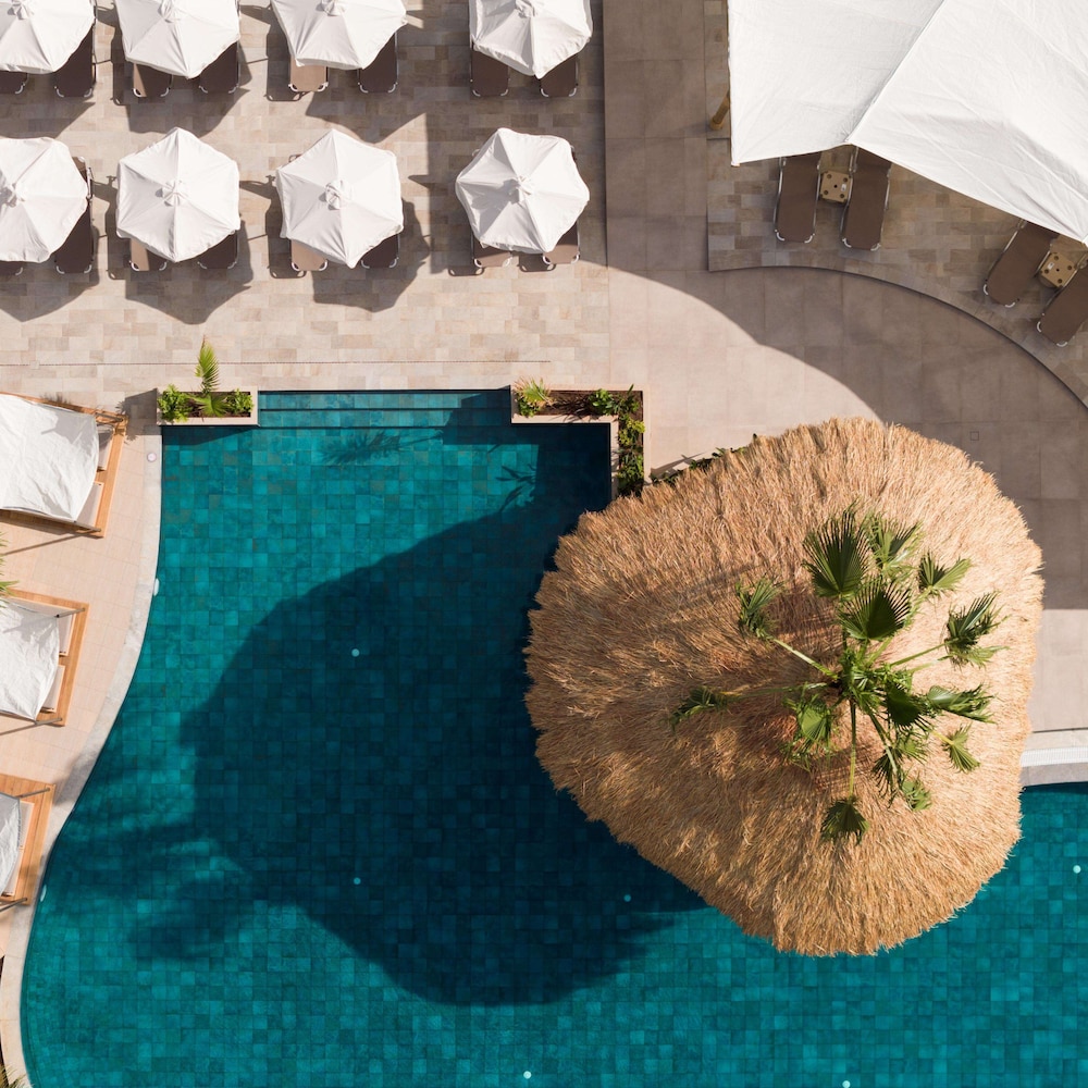 Asterias Village Resort 84/89