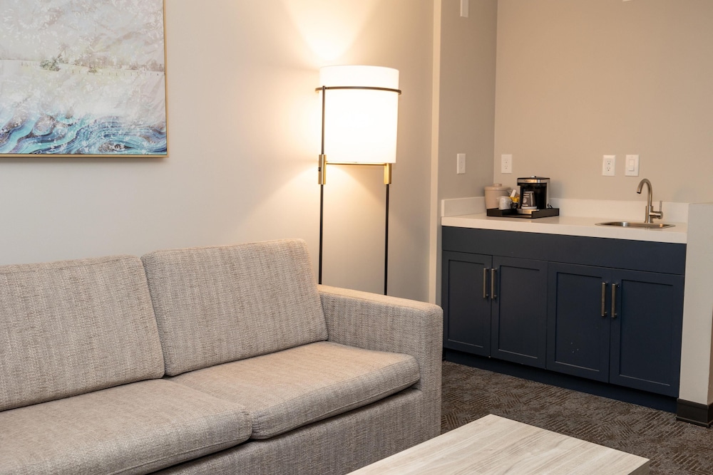 Lanai, Junior Suite, King Bed