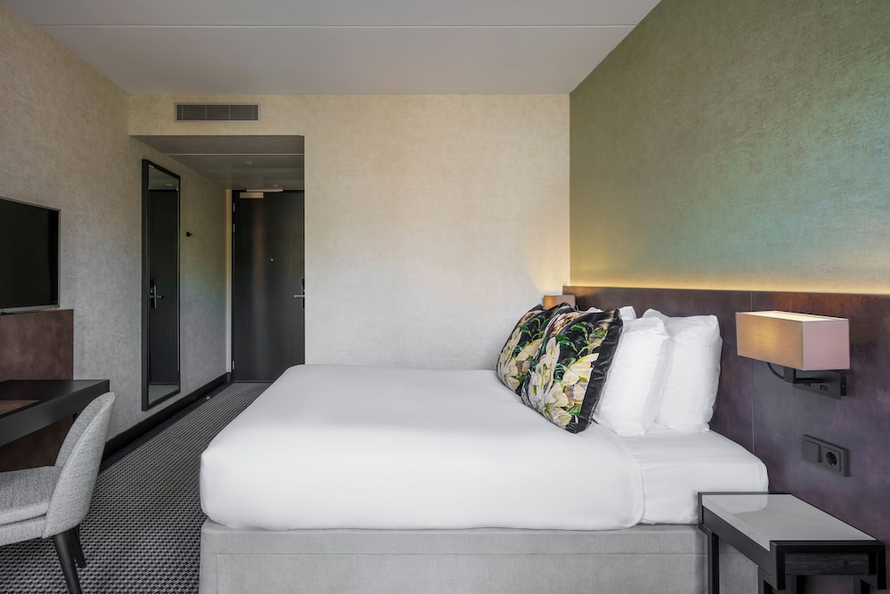 غرفة بسرير كوين بإطلالة على القناة، Monet Garden Hotel Amsterdam 2/6