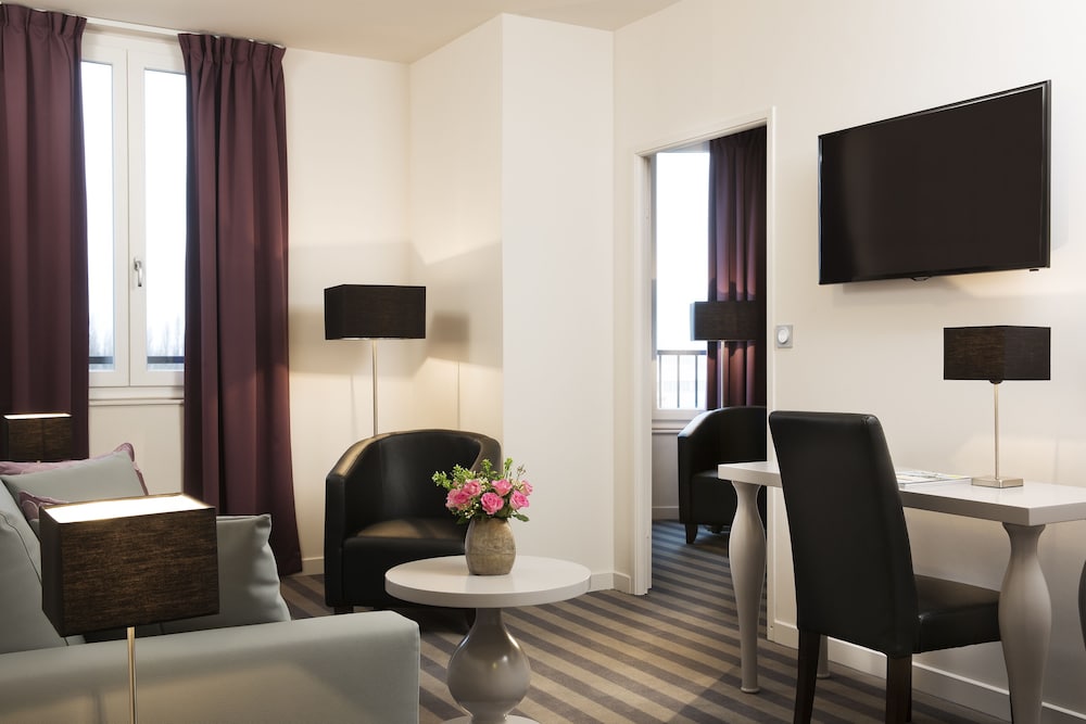 Executive Hotel Paris 32/46