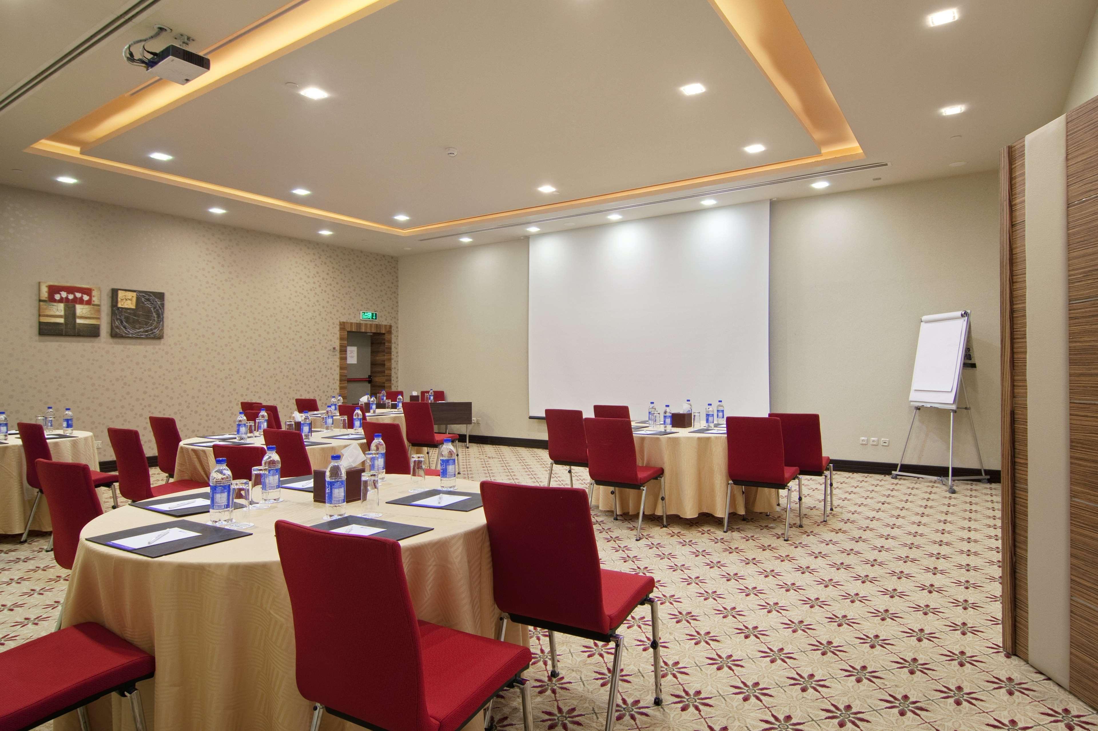 هيلتون جاردن إن الرياض العليا(Hilton Garden Inn Riyadh Olaya) 32/33