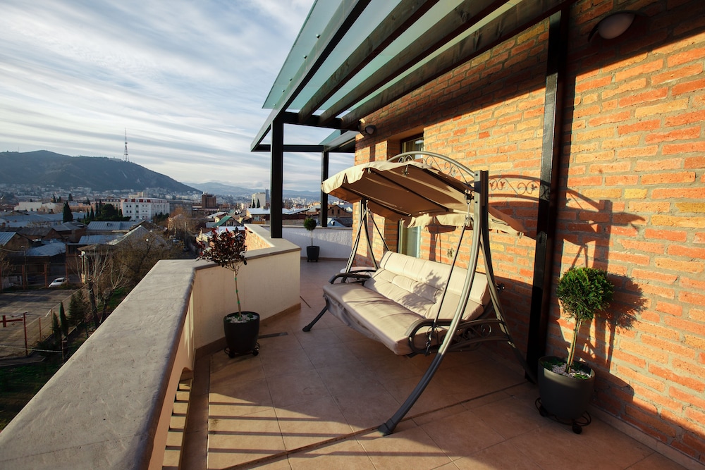 Tbilisi Laerton Hotel 25/50