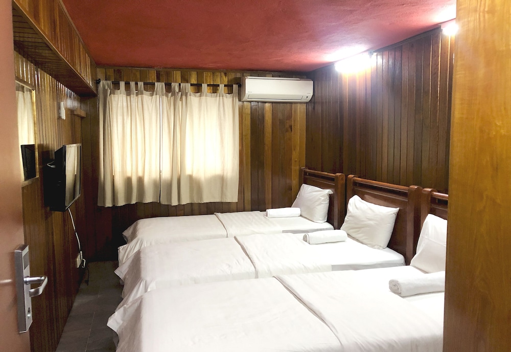 Hotel O I.villa Inn 17/56