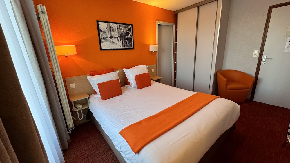 Logis Hotel la Terrasse Fleurie 7/43