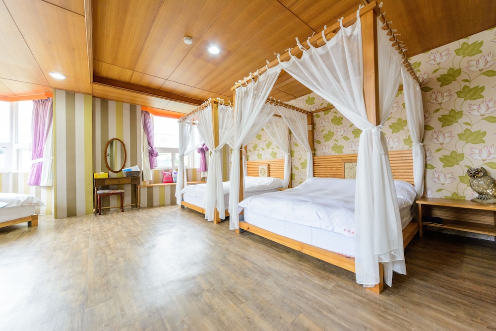 Owl Castle Bed and Breakfast 13/31