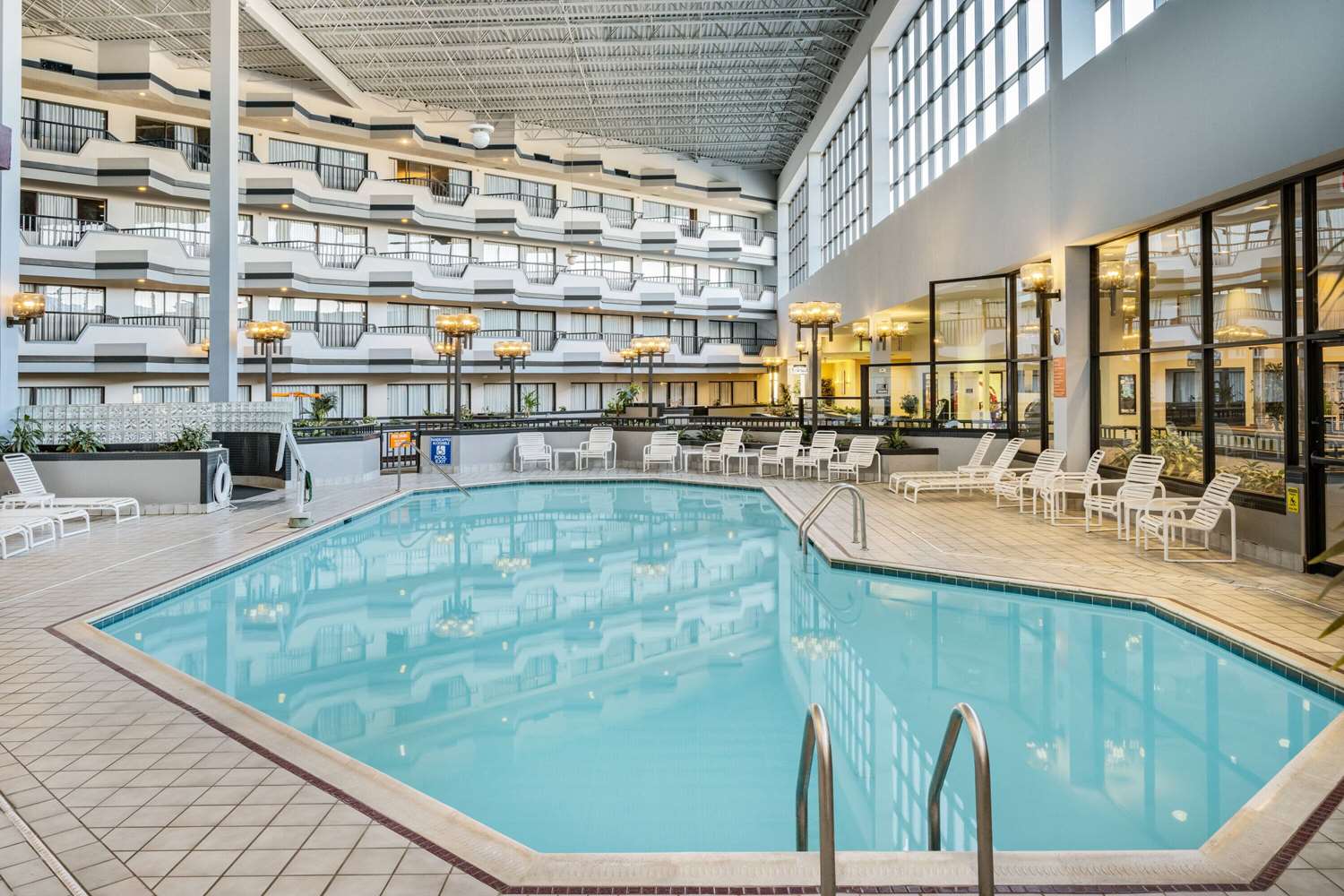 Howard Johnson by Wyndham Lima 31/59