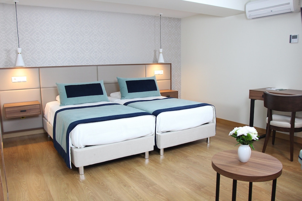 Hotel Cinquentenario & Conference Center 26/63