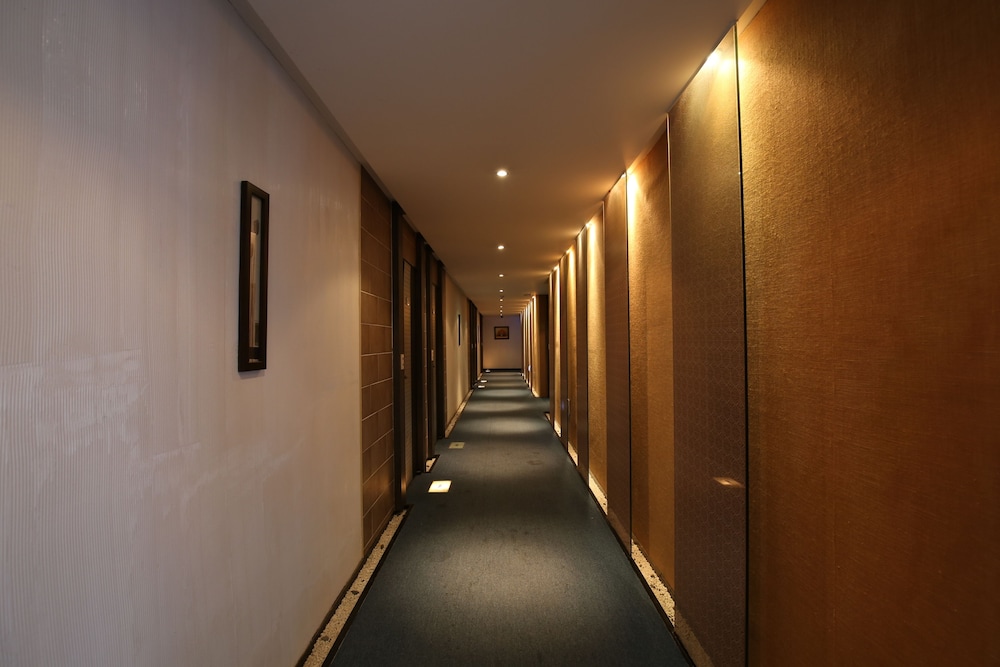 Ink Gongju Tourist Hotel 42/50