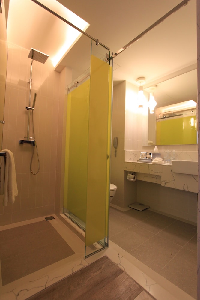 Bangkok Midtown Hotel 48/50