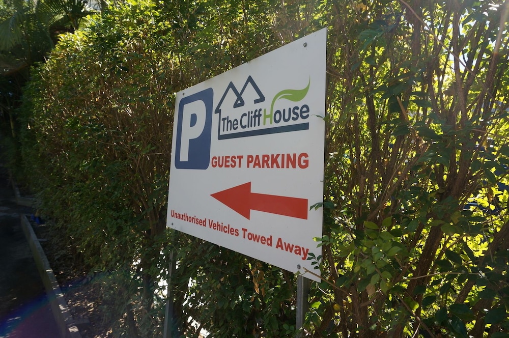 THE CLIFF HOUSE 11/66