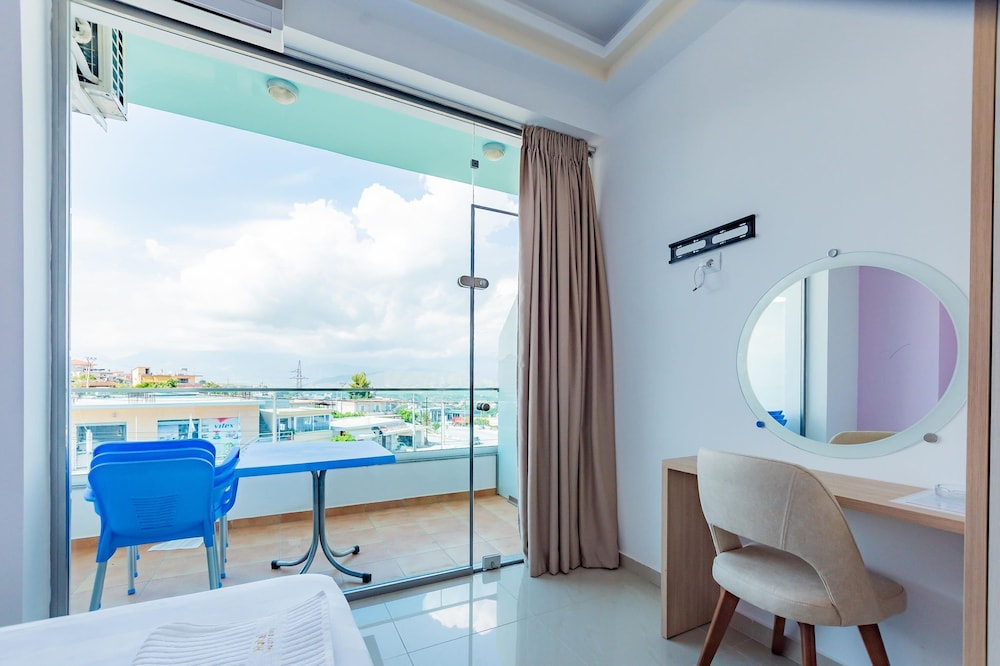 The City Gate Hotel 42/43