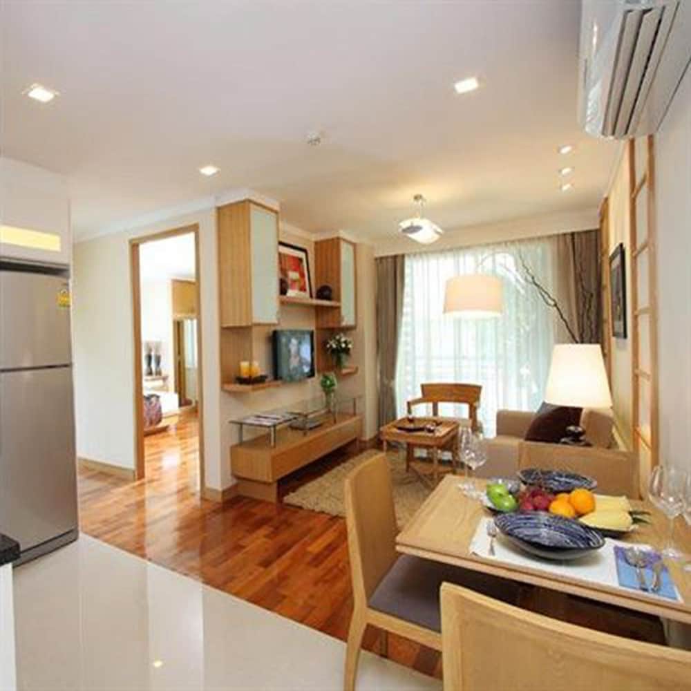 D Varee Montara Thonglor 25 50/70