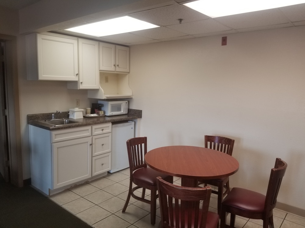 Park Tower Inn 44/55
