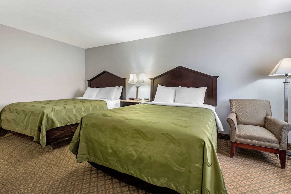1734 West Hotel 9/32