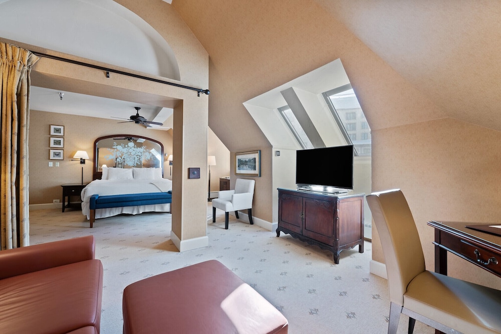 Poste Montane Lodge 48/62
