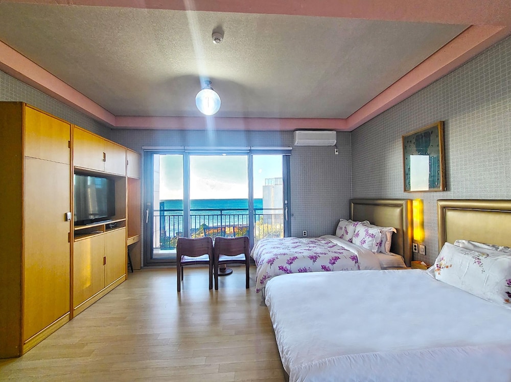 Orojeju Pension 7/35