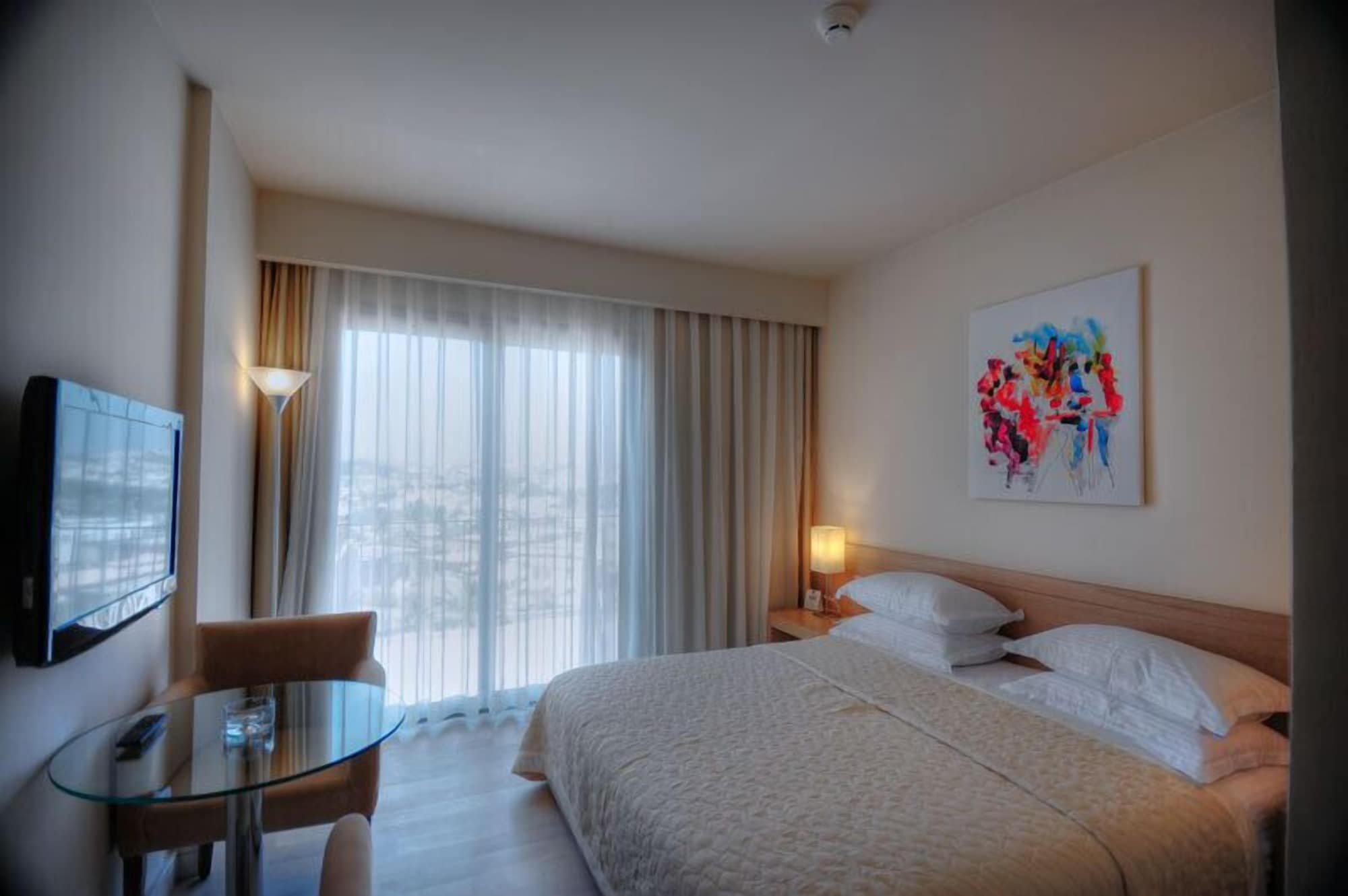 SUITE, KING BED