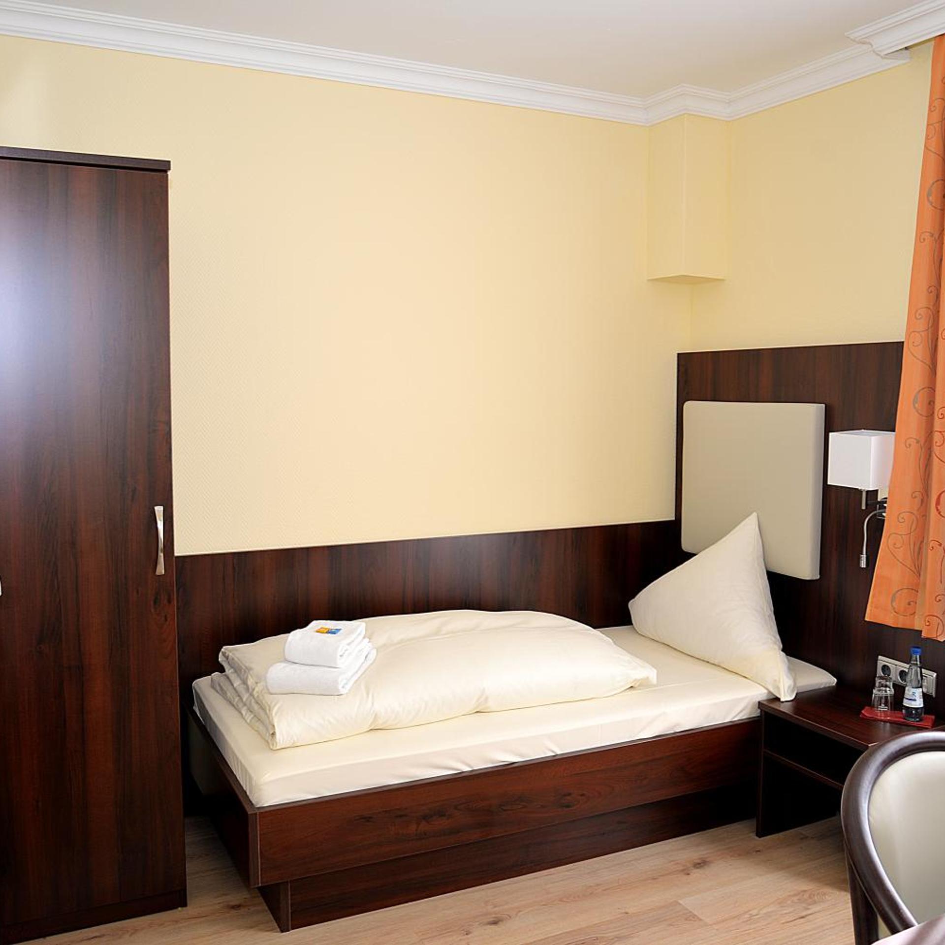 Room, Single