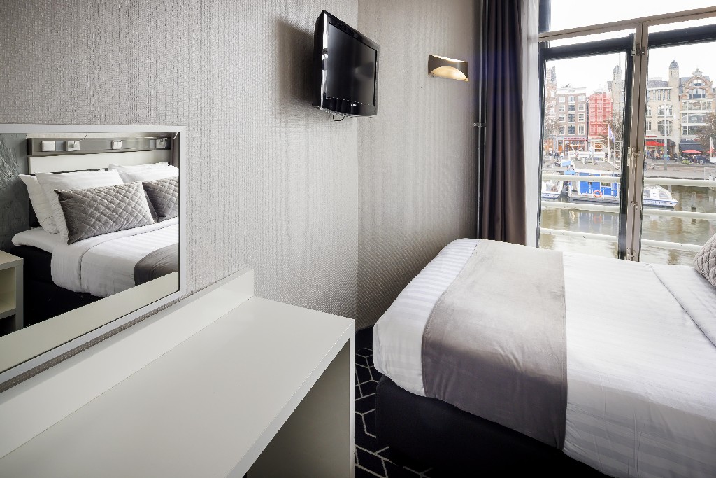 غرفة بسرير مزدوج بإطلالة على القناة، Hotel CC 3/4