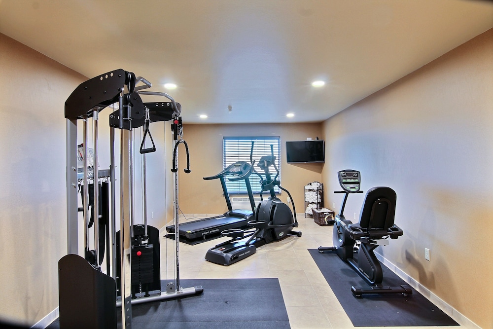 Cobblestone Hotel & Suites - Beulah 32/62